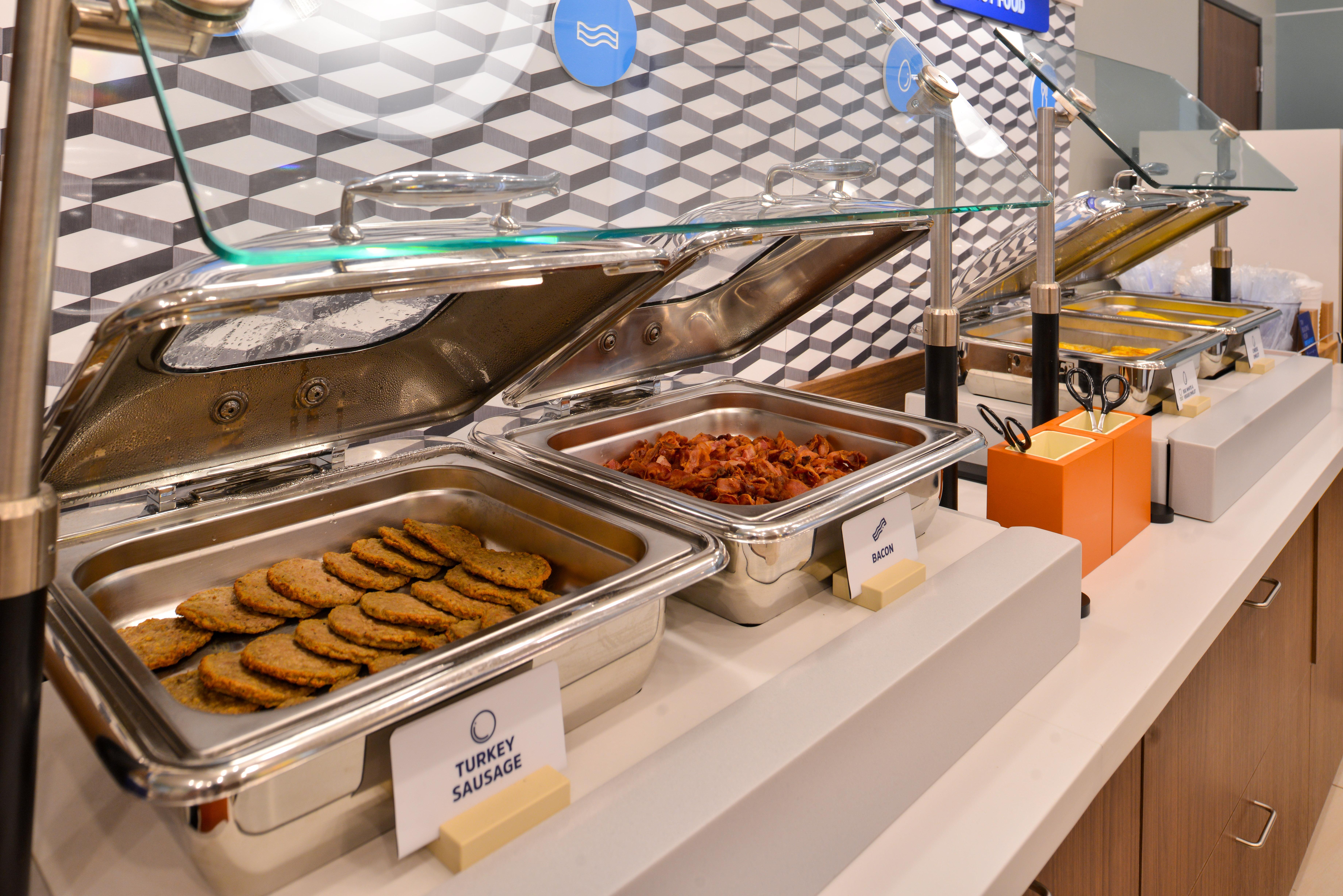 Holiday Inn Express Pembroke By Ihg Екстер'єр фото