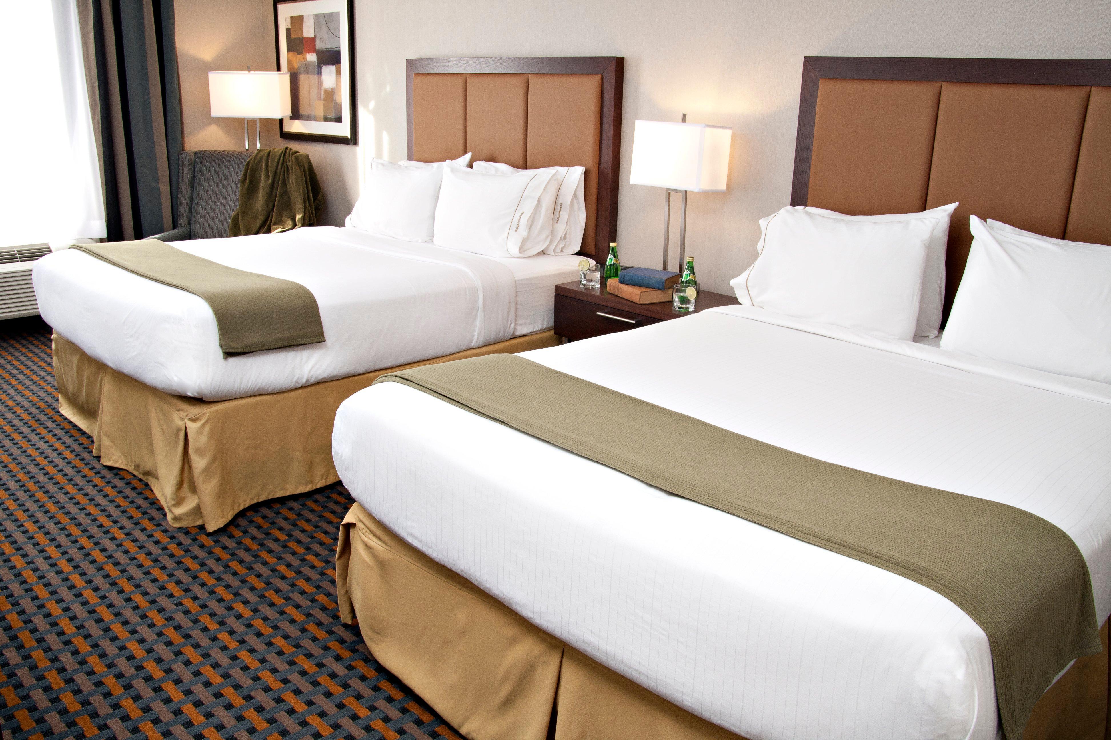 Holiday Inn Express Pembroke By Ihg Екстер'єр фото