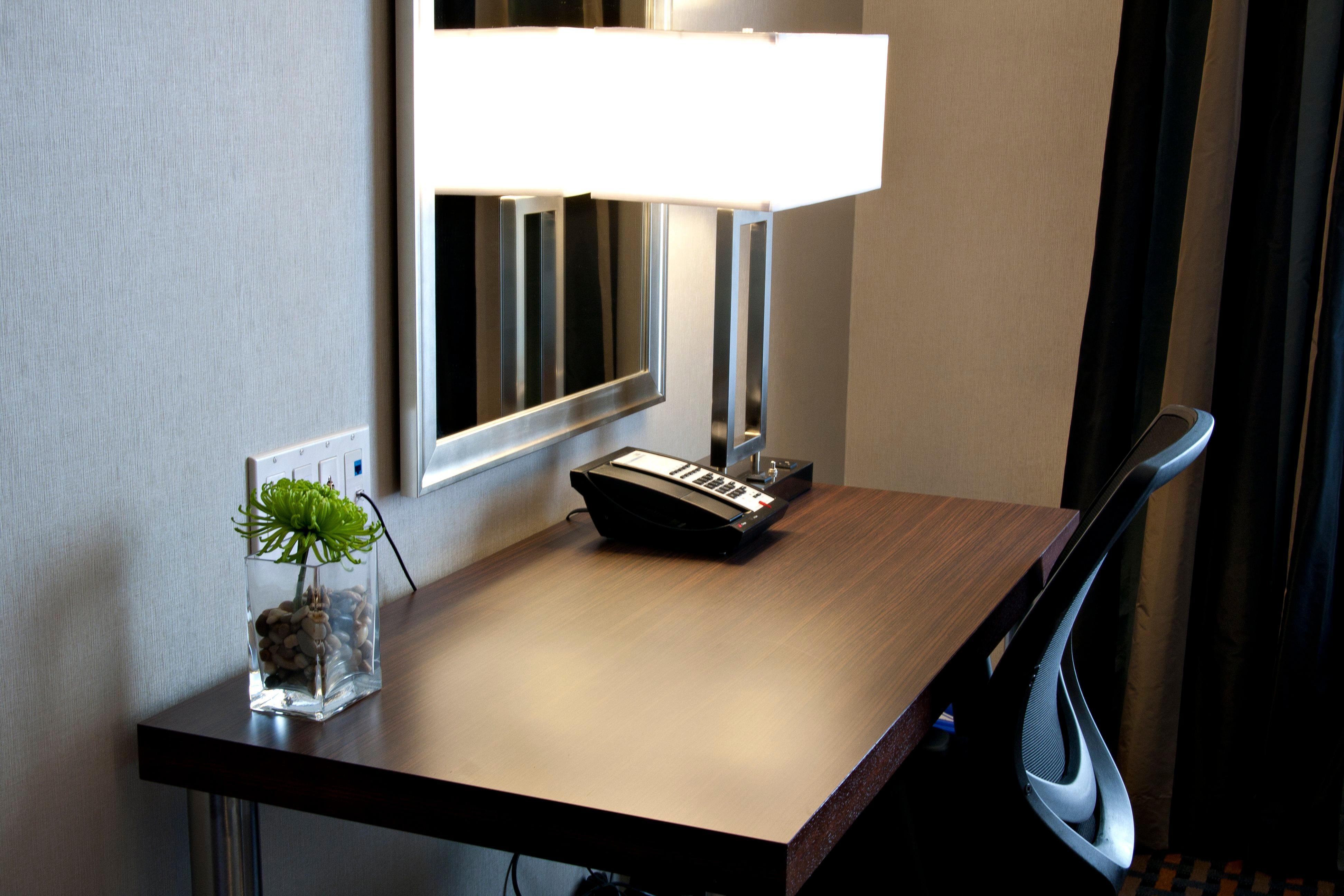 Holiday Inn Express Pembroke By Ihg Екстер'єр фото
